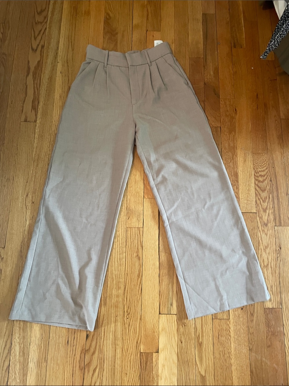 Abercrombie & Fitch Wide-Leg High-Rise Pants in Taupe Gray